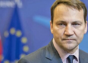 Ликвидация шпионской сети Кремля: Сикорский требует жестких санкций против дипломатов РФ