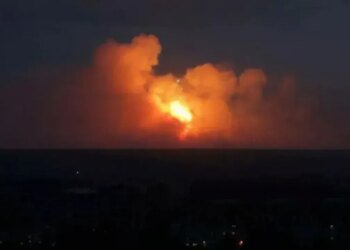 Россияне атаковали промышленное предприятие в Каменском