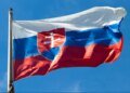 Словаччина викличе посла росії через удар поблизу свого посольства у Києві