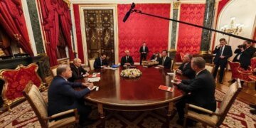"Київський режим перестав приховувати свою сутність, перезахоронюючи нацистів": путін "відверто" поговорив з Віткоффом і Кушнером
