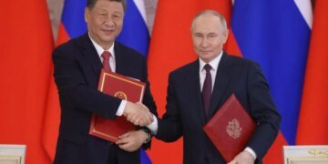 Китайская государственная компания тайно передала России химикаты для производства дронов