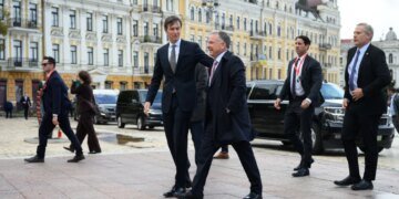 Контакти США з Україною та рф розморозили процес переговорів, але прориву поки немає – політолог