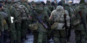 На окупованих територіях безробітних змушують шукати роботу у армії рф – ЦНС