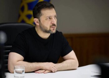 Сили оборони за добу уразили вісім об’єктів інфраструктури рф, зокрема НПЗ та торговий порт – Зеленський