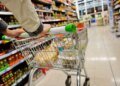 Удари рф по складах спричинили перебої з продуктами в Києві і інших містах України – The Guardian
