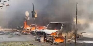 Ворог атакував Павлоград: є загиблі та 18 поранених, горять торговельні павільйони