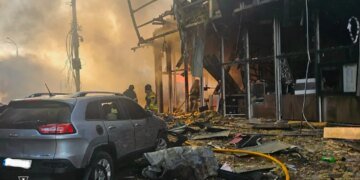 Смертоносна атака на ТРЦ у Павлограді: кількість жертв зросла до п'яти, а поранених – до 67