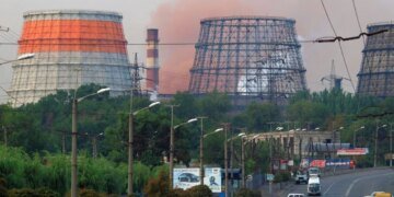 рф завдала ракетного удару по підприємству "АрселорМіттал Кривий Ріг": загинули двоє працівників