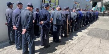 «Думали тут концлагерь, а увидели…»- мать оккупанта приехала в Украину и удивилась условиям плена