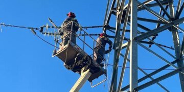 Россияне атаковали на энергетиков в Сумской области: есть погибший и раненый
