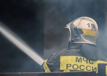 Дроны атаковали Волгоградскую область и Сизрань: цементный завод в дыму, на НПЗ — пожар