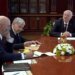 Посланник Белого дома привез Лукашенко привет от Трампа и пообещал вернуть миллионы долларов