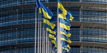 Україна отримала від ЄС 3,3 млрд євро на закупівлю ракет і дронів