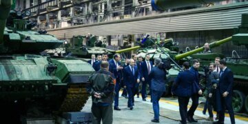Війна виснажує економіку росії – дефіцит бюджету зростає, резерви тануть, а борги дорожчають – АР