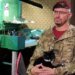 Отрезал себе ногу и еще 2,5 часа держал оборону: история десантника Алексея Капелюшного, которому пришлось пройти российский плен