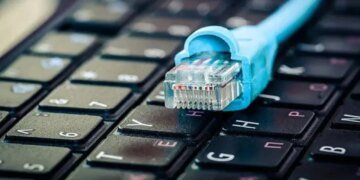 Україна не залишиться без інтернету попри атаки росії – "Флеш"