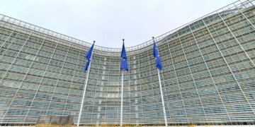 "Погана новина для росії" – ЄС погодив виділення Україні €6,6 млрд на військову підтримку