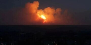 У низці міст росії та на окупованих територіях повідомляють про вибухи й атаку дронів – "АТЕШ"