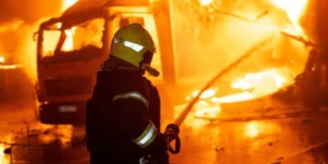 Авіабомби, дрони та артилерія: російські атаки на п’ять областей забрали вісім життів