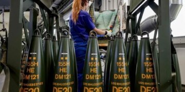 Новий завод Rheinmetall вже передав Україні десятки тисяч 155-мм снарядів і готується різко наростити виробництво