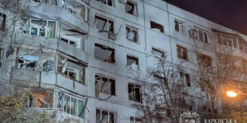 росія вдарила КАБом по багатоповерхівці у Харкові, серед 20 постраждалих – 8 дітей