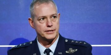 російська диверсійна кампанія в ЄС не змогла підірвати підтримку України -главком НАТО
