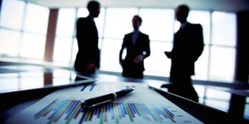 Бізнесу у Києві та області на тлі постійних атак рф розширили страхування від воєнних ризиків – про що йдеться