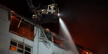 В Святошинском районе Киева российская ракета уничтожила дом и убила три поколения одной семьи