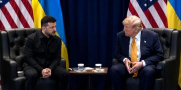 Энергетическое перемирие и еще два шага: Зеленский рассказал Axios, чего добиваются США