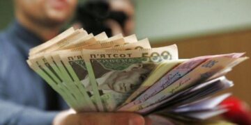 Минюст подключит все банки к поиску денег должников: система охватит и электронные кошельки