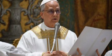 Папа Лев обговорив із путіним складну гуманітарну ситуацію в Олешках і закликав до припинення вогню