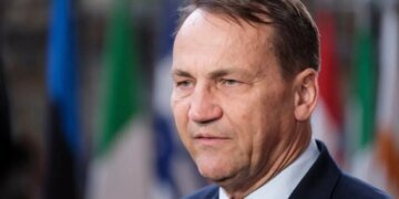 Голова МЗС Польщі звернувся до Маска після повідомлень про обмеження Starlink для України