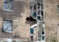 Разрушенная стена и выбитые окна: в Киеве шахед попал в обычную школу