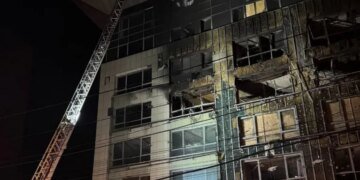 росіяни вдруге за тиждень атакували бізнес-центр у середмісті Дніпра – ОВА