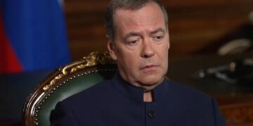 медведєв знову розповів, як Україні досягти "миру": віддати території та погодитися на вимоги москви