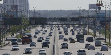 МВС пояснило, як діяти під час атаки в дорозі та де ховатися