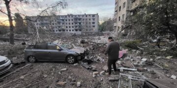 Ракетна атака на Кременчук: уражено житлові будинки та підприємство