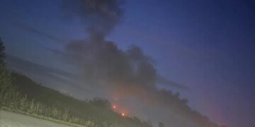 Українські військові дронами FP-1 уразили один із найбільших нафтопереробних та нафтохімічних комплексів рф у салаваті