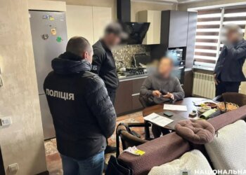 40 станций РЭБ на бумаге — 5,6 млн грн в кармане: четверо участников схемы переданы в суд