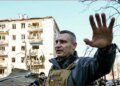 Кличко предложил киевлянам подумать о временном выезде из города