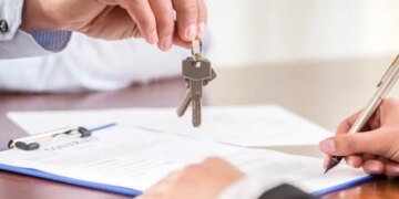 Покупаете квартиру — готовьте документы: нотариус проверит происхождение денег и может остановить сделку