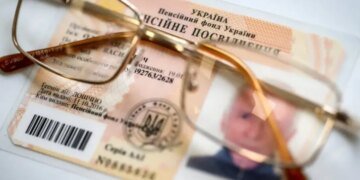 Потеряли трудовую книжку из-за войны — стаж подтвердят коллеги: Кабмин принял новое решение