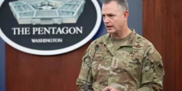 Командувач НАТО закликав Європу посилити допомогу Україні у відповідь на російські диверсії та кібератаки