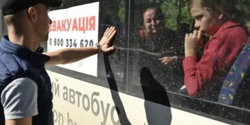 На 130 улицах Краматорска детей принудительно эвакуируют из-за ухудшения обстановки с безопасностью