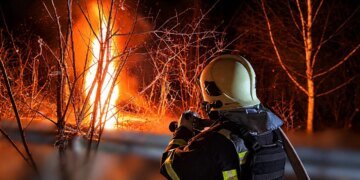 росія обстріляла залізницю на Житомирщині – що з рухом поїздів