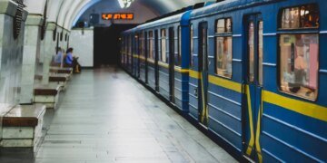 Атака на Київ: дві станції метро зранку будуть зачинені