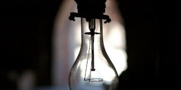Луцьк без світла, у Києві екстрені відключення – що відомо про наслідки атаки рф на ранок