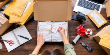 Заказали на 10 евро — заплатили 15 сборов: новый таможенный платёж ЕС для посылок с ноября