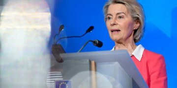 Фон дер Ляєн: ЄС не скасує енергетичні санкції проти росії
