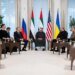 Переговори рф, США та України планують в Абу-Дабі у першій половині листопада – кремль